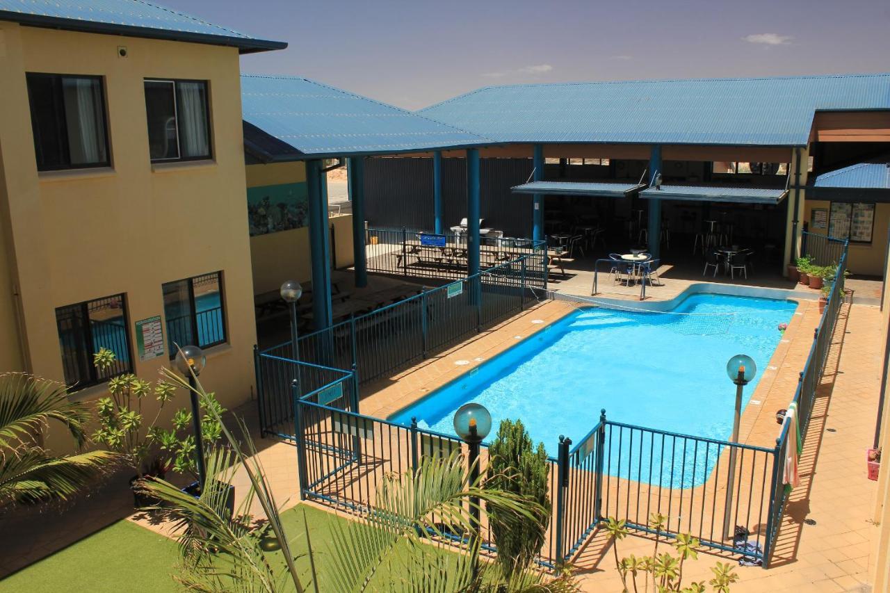 Хостел Ningaloo Coral Bay Backpackers Екстер'єр фото