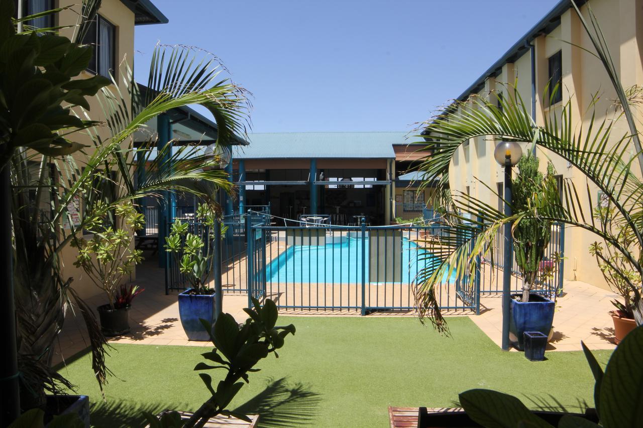 Хостел Ningaloo Coral Bay Backpackers Екстер'єр фото