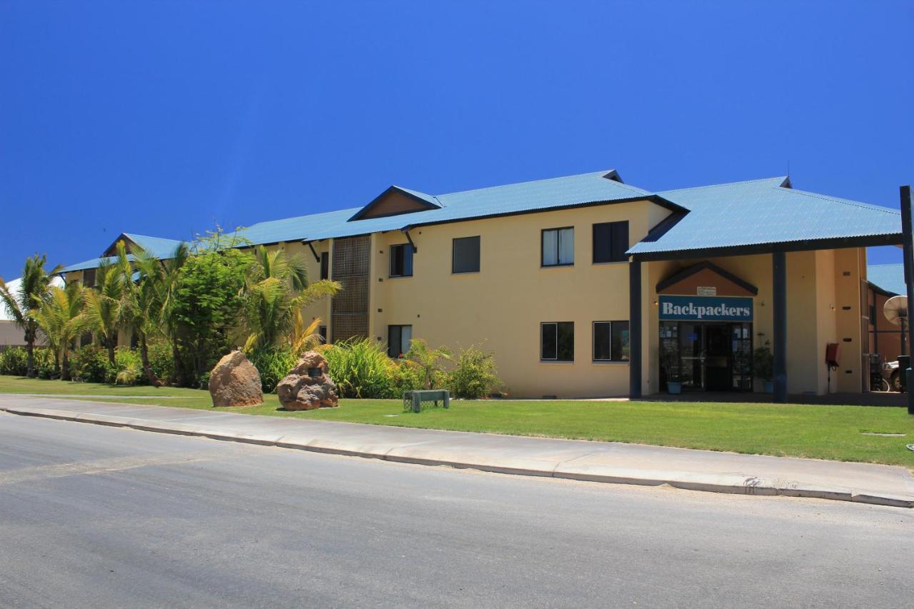 Хостел Ningaloo Club Backpackers Корал-Бей Екстер'єр фото
