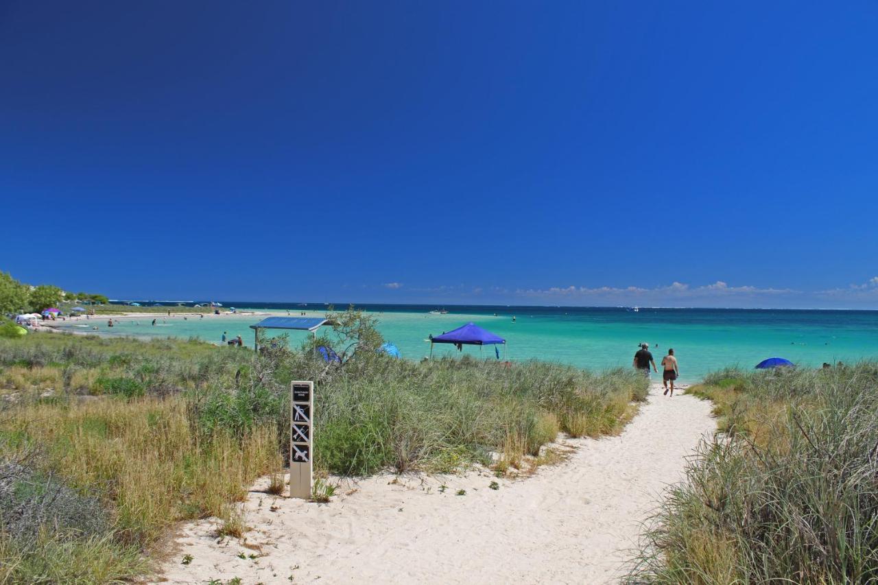 Хостел Ningaloo Coral Bay Backpackers Екстер'єр фото